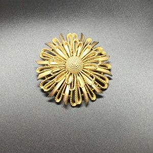 Vintage Lisner Brooch pin